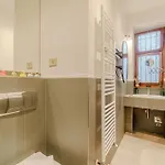 Guesthost - M1 Dante Elegant Appartamento
