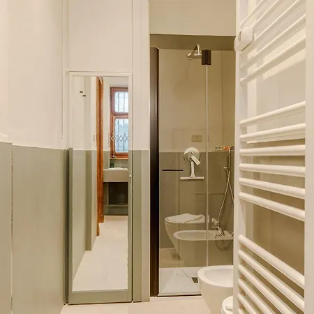 Guesthost - M1 Dante Elegant Lägenhet Turin