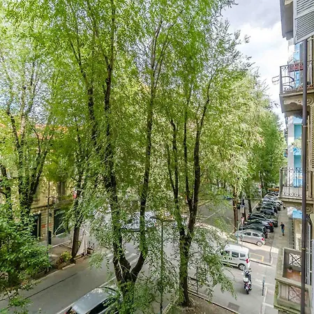 Guesthost - M1 Dante Elegant *