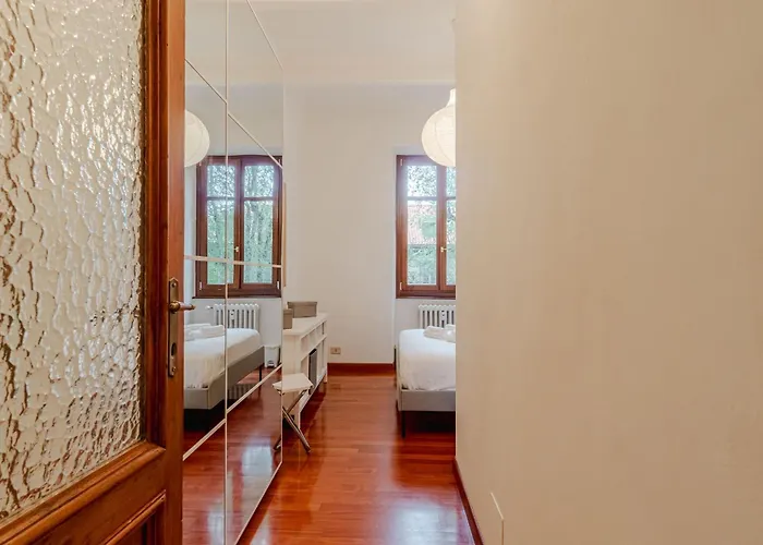Guesthost - M1 Dante Elegant * Turin